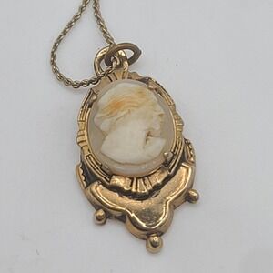 Vintage Cameo Necklace Shell Gold Tone 18"
